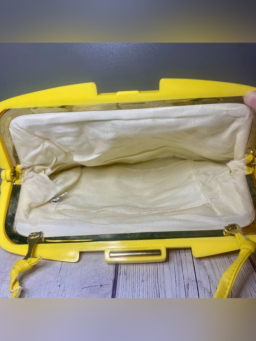NWT Vintage Stein de Montreal Neon Yellow Frame Clutch - Picture 5 of 9